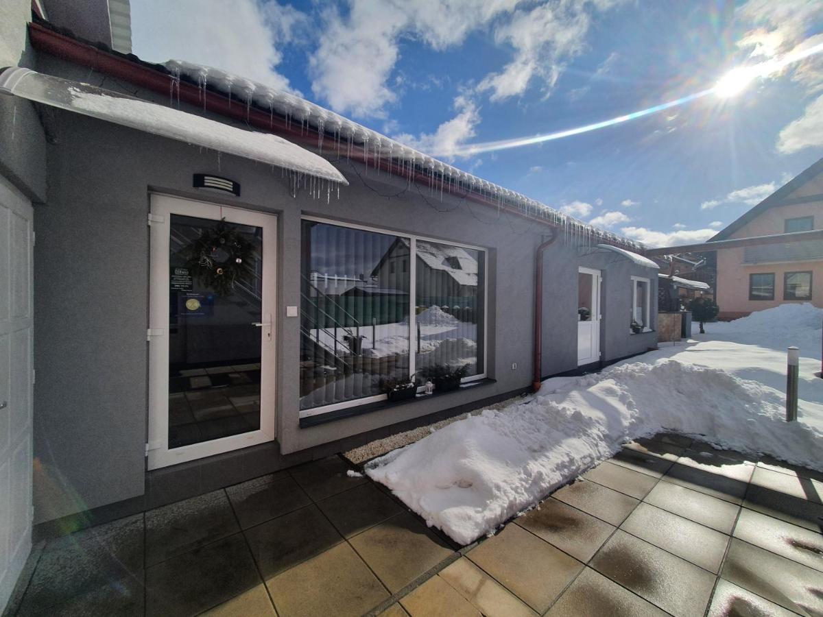 Bešeňová Apartmanovy Dom Stela מראה חיצוני תמונה