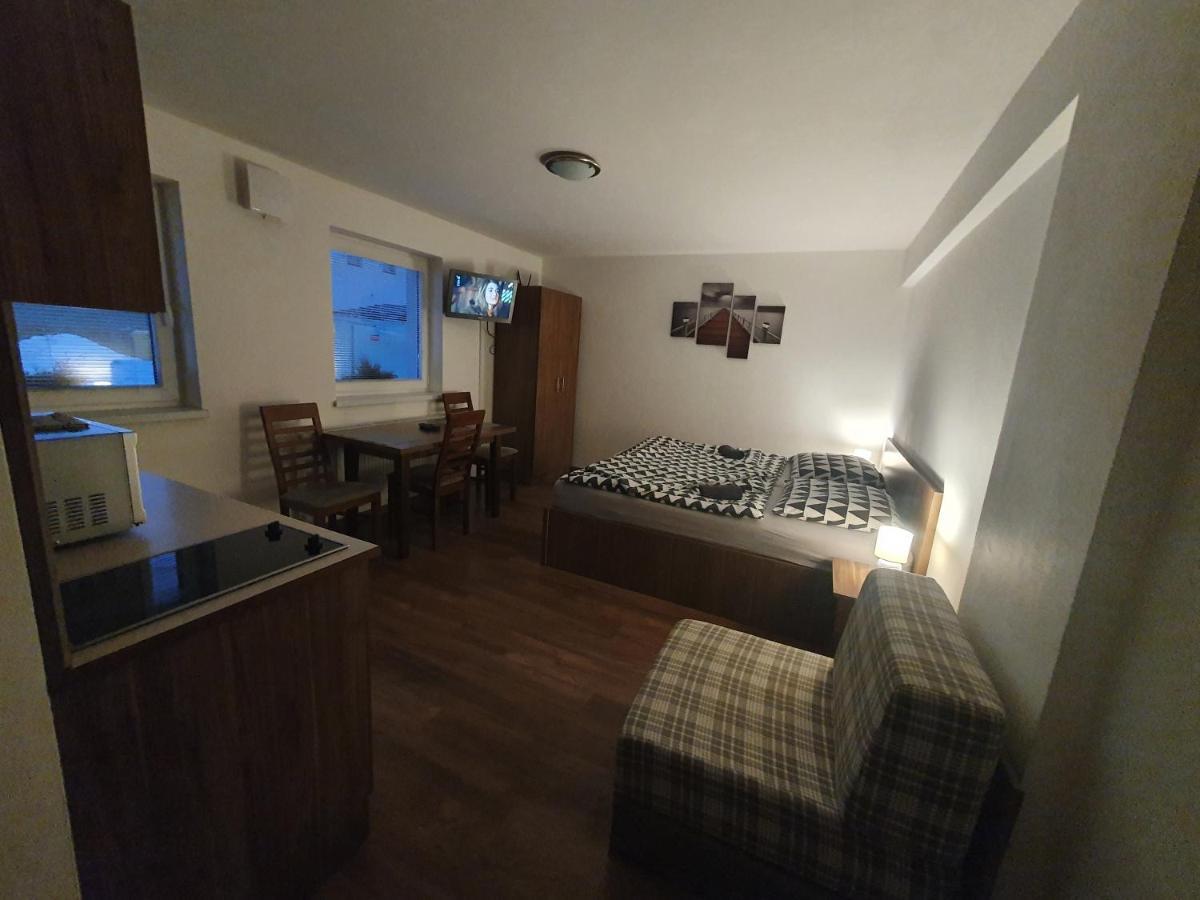 Bešeňová Apartmanovy Dom Stela מראה חיצוני תמונה
