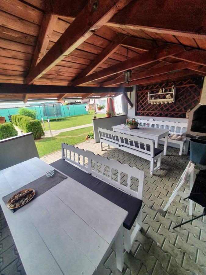 Bešeňová Apartmanovy Dom Stela מראה חיצוני תמונה