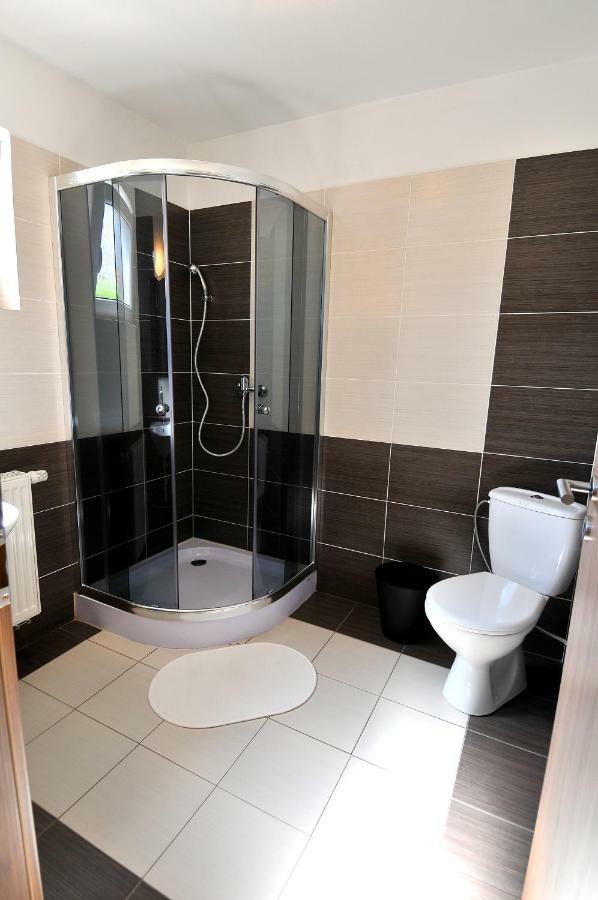 Bešeňová Apartmanovy Dom Stela מראה חיצוני תמונה