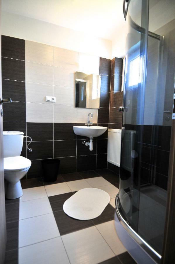 Bešeňová Apartmanovy Dom Stela מראה חיצוני תמונה