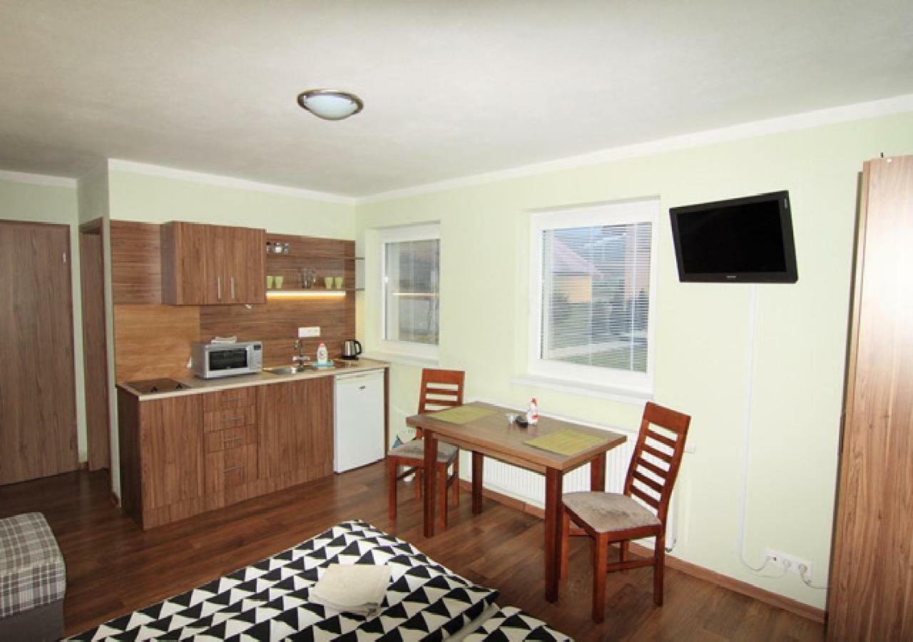 Bešeňová Apartmanovy Dom Stela מראה חיצוני תמונה