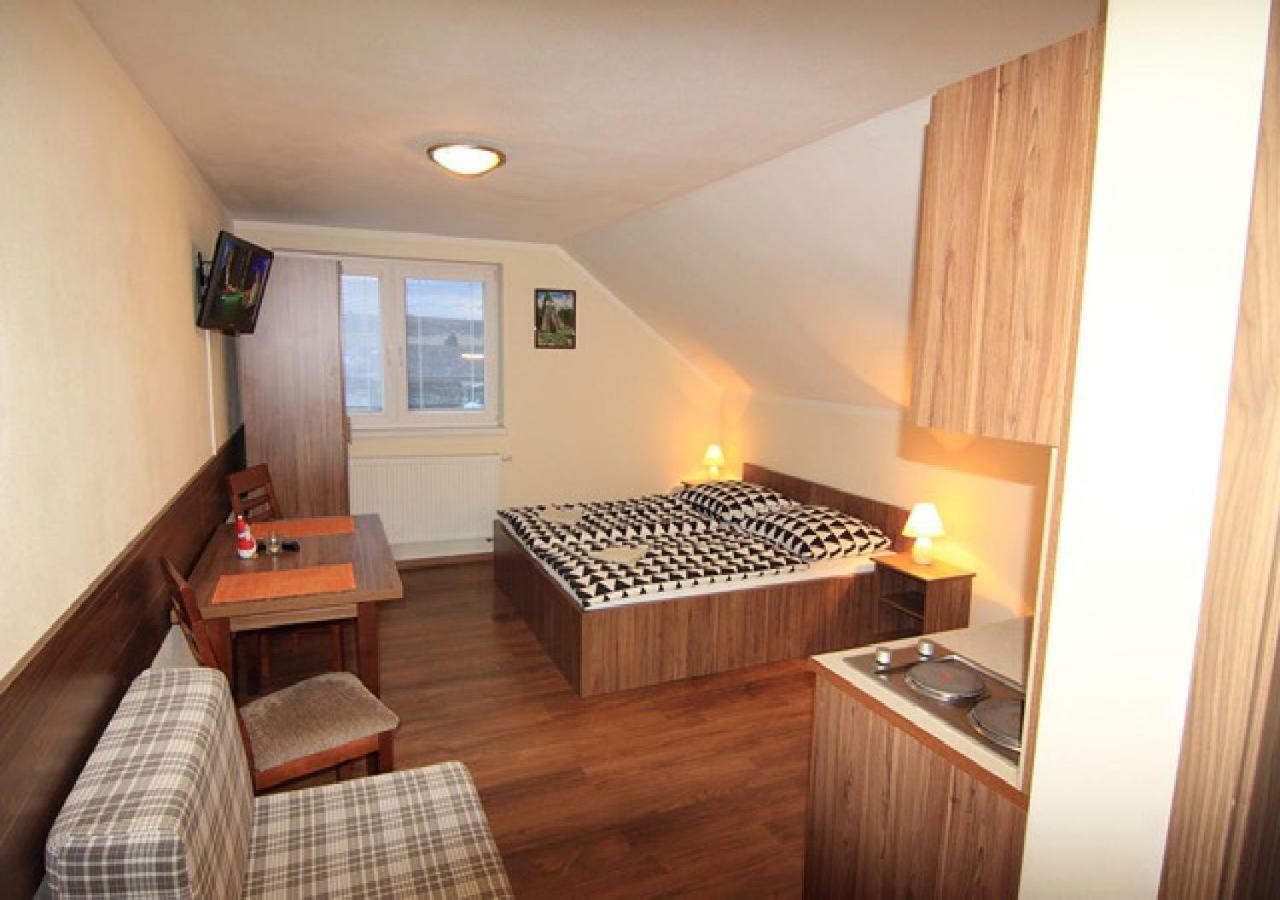 Bešeňová Apartmanovy Dom Stela מראה חיצוני תמונה